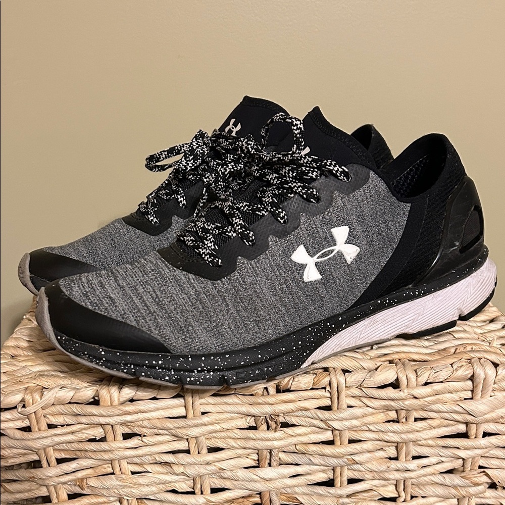 Under Armour Women's Black and Gray Athletic Shoes